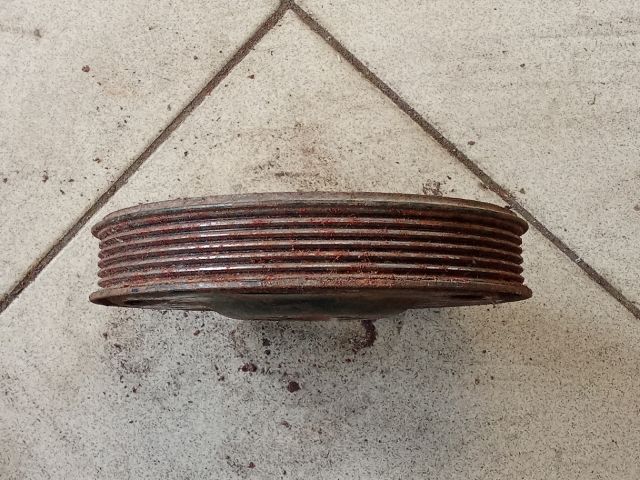 bontott AUDI A4 B8 Főtengely Szíjtárcsa