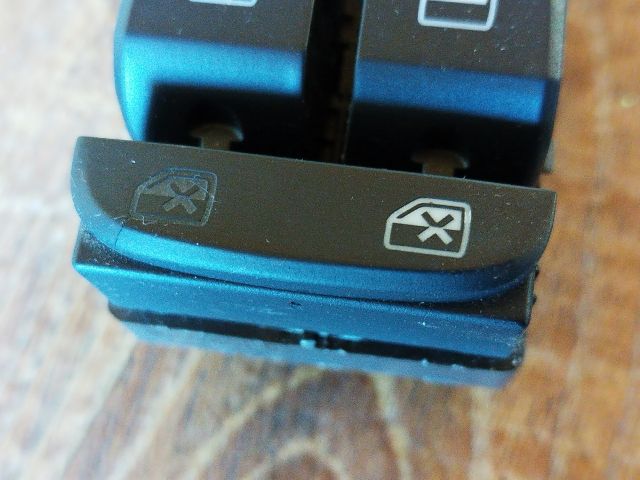 bontott AUDI A4 B8 Ablakemelő Kapcsoló Négyes / Kettes