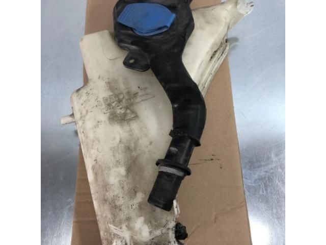 bontott AUDI A4 B8 Ablakmosó Tartály