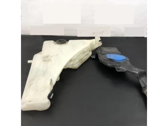 bontott AUDI A4 B8 Ablakmosó Tartály