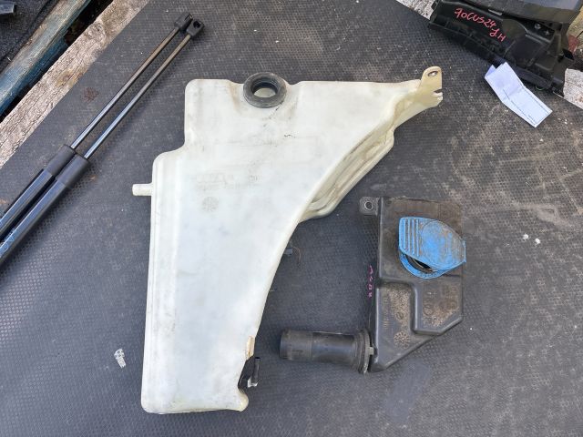 bontott AUDI A4 B8 Ablakmosó Tartály