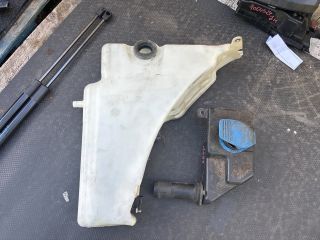 bontott AUDI A4 B8 Ablakmosó Tartály