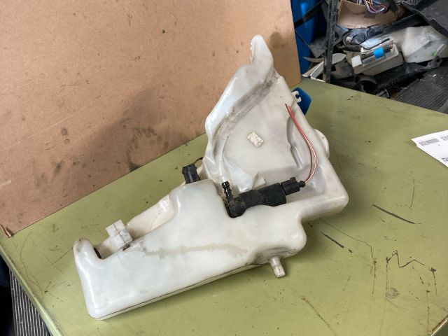 bontott AUDI A4 B8 Ablakmosó Tartály