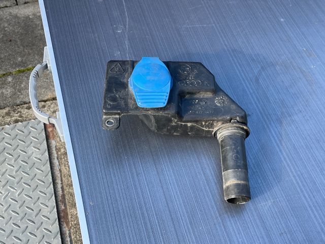 bontott AUDI A4 B8 Ablakmosó Tartály