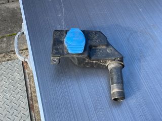 bontott AUDI A4 B8 Ablakmosó Tartály