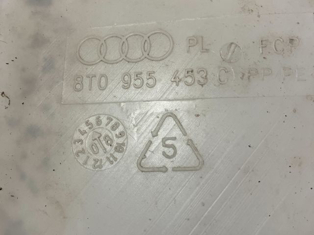 bontott AUDI A4 B8 Ablakmosó Tartály