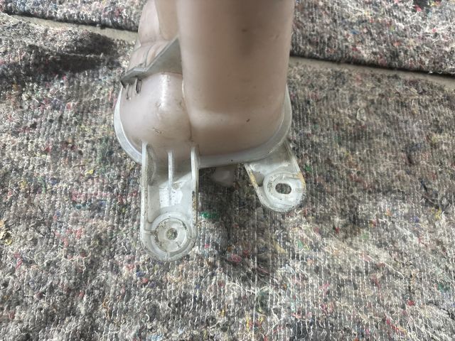 bontott AUDI A4 B8 Ablakmosó Tartály