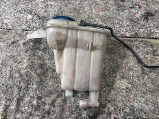 bontott AUDI A4 B8 Ablakmosó Tartály