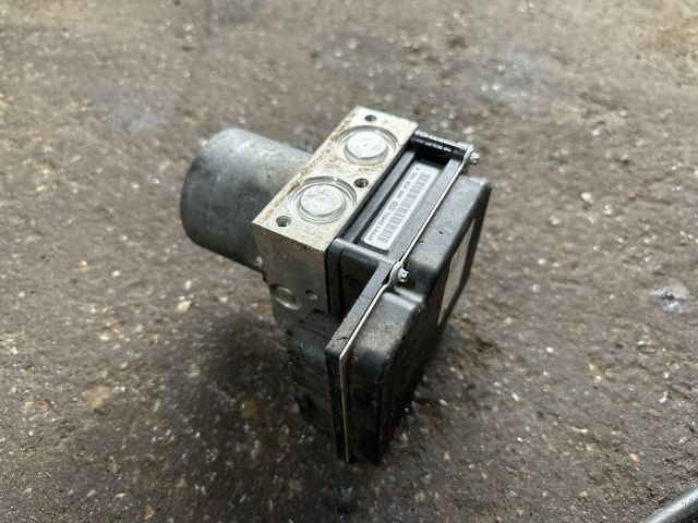 bontott AUDI A4 B8 ABS Kocka