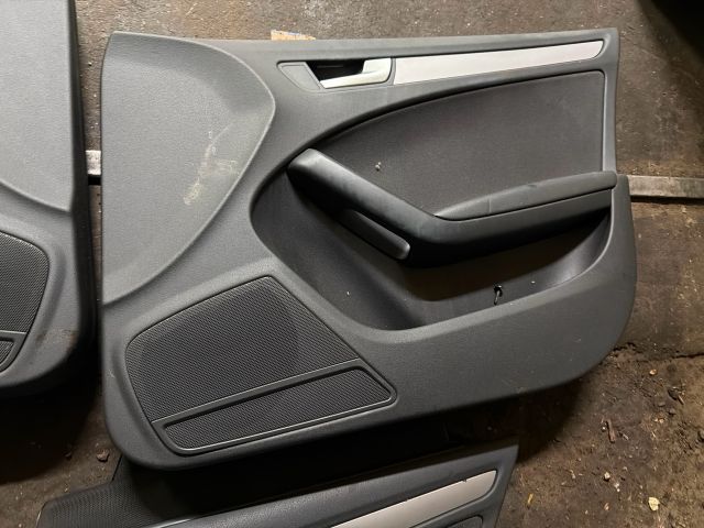 bontott AUDI A4 B8 Ajtó Kárpit Szett