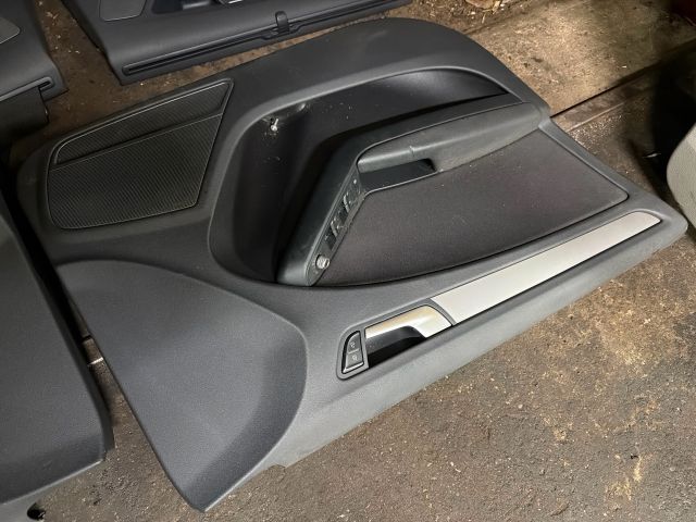 bontott AUDI A4 B8 Ajtó Kárpit Szett
