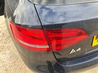 bontott AUDI A4 B8 Akkumulátor Leszorító