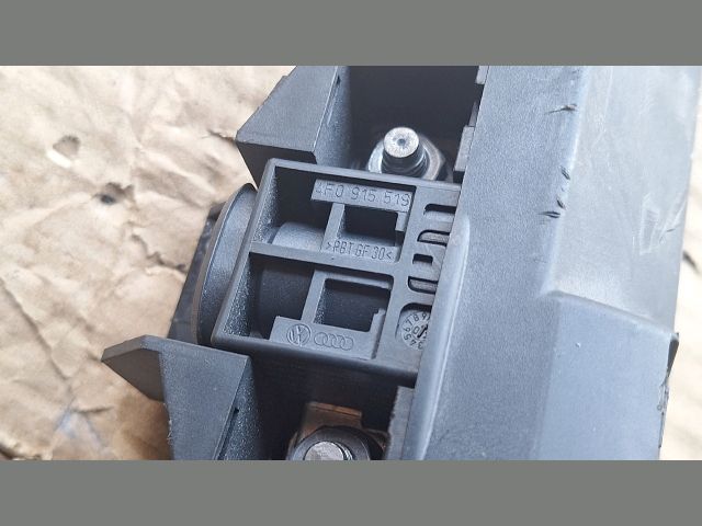 bontott AUDI A4 B8 Akkumulátor Saru Elektronikával