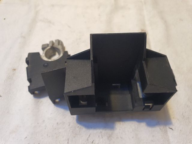 bontott AUDI A4 B8 Akkumulátor Saru