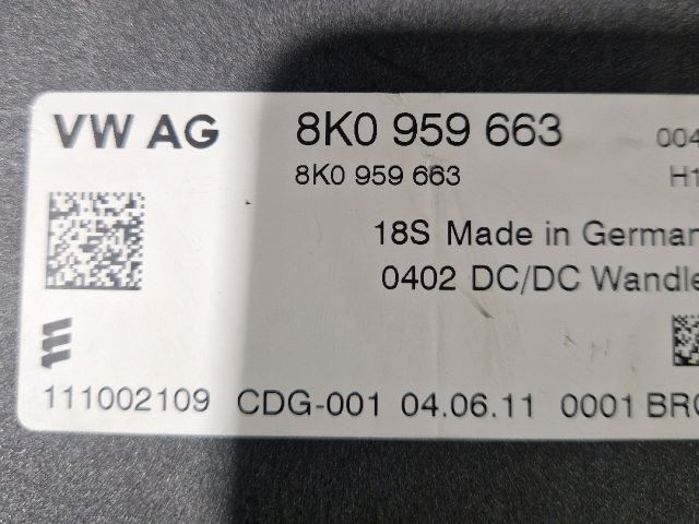 bontott AUDI A4 B8 Akkumulátor Vezérlő Panel