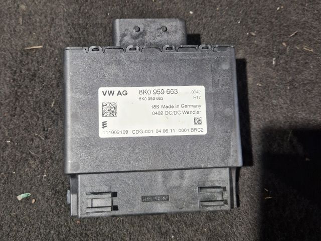 bontott AUDI A4 B8 Akkumulátor Vezérlő Panel