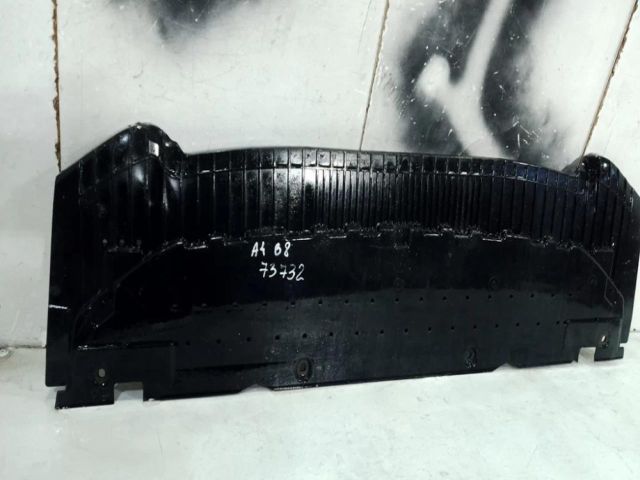 bontott AUDI A4 B8 Alsó Hűtőburkolat