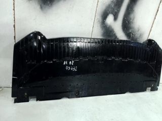 bontott AUDI A4 B8 Alsó Hűtőburkolat