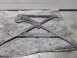 bontott AUDI A4 B8 Alsó Kereszttartó