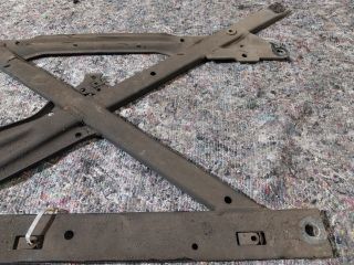 bontott AUDI A4 B8 Alsó Kereszttartó