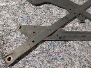 bontott AUDI A4 B8 Alsó Kereszttartó