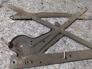 bontott AUDI A4 B8 Alsó Kereszttartó