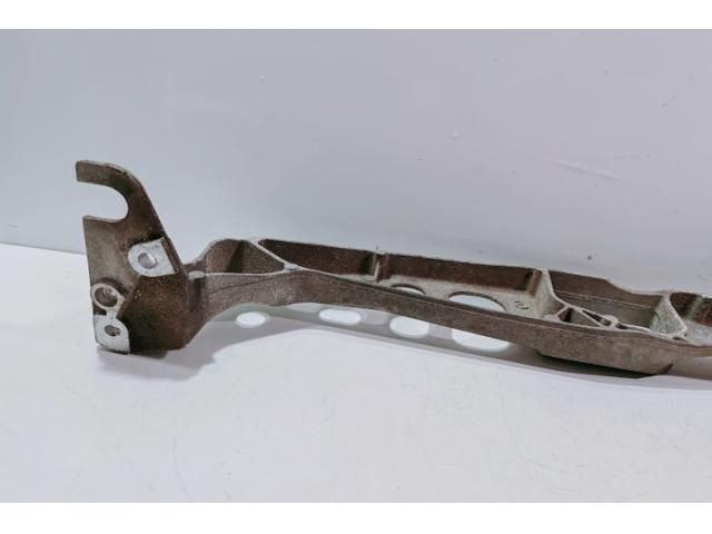 bontott AUDI A4 B8 Alsó Kereszttartó