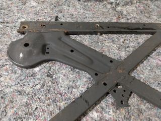 bontott AUDI A4 B8 Alsó Kereszttartó