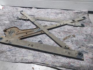 bontott AUDI A4 B8 Alsó Kereszttartó