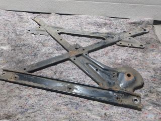 bontott AUDI A4 B8 Alsó Kereszttartó