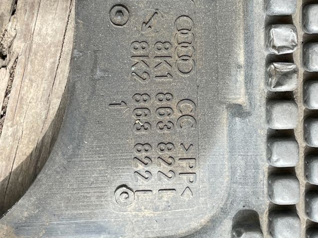 bontott AUDI A4 B8 Alsó Motorburkolat