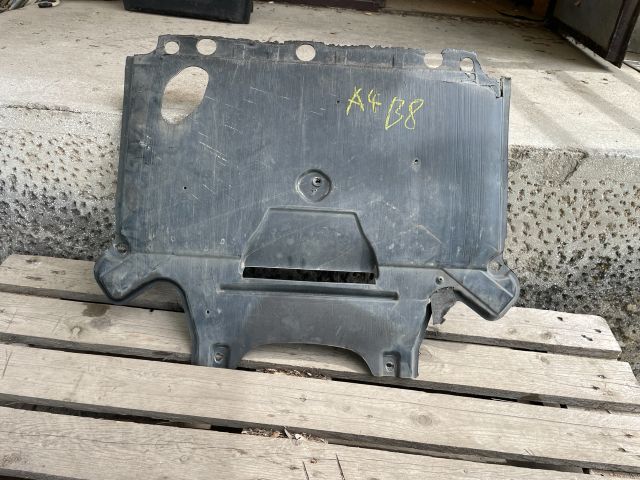 bontott AUDI A4 B8 Alsó Motorburkolat