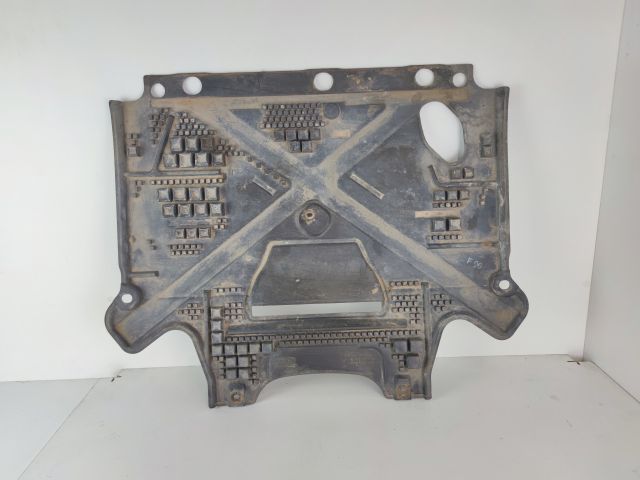 bontott AUDI A4 B8 Alsó Motorburkolat