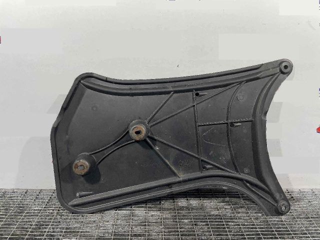 bontott AUDI A4 B8 Alsó Motorburkolat