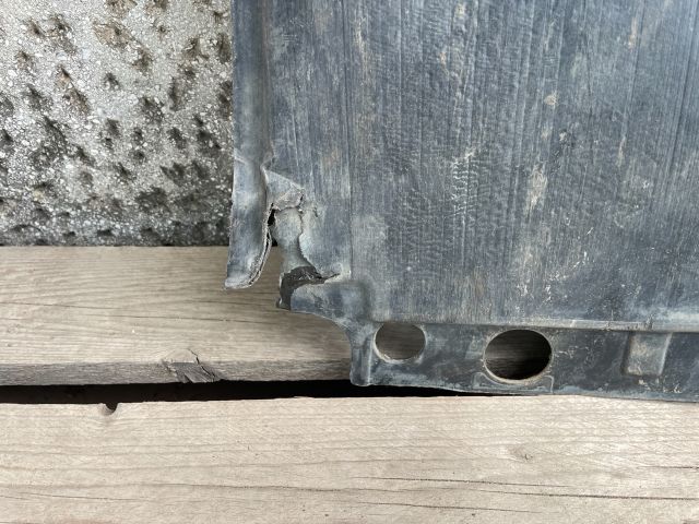 bontott AUDI A4 B8 Alsó Motorburkolat