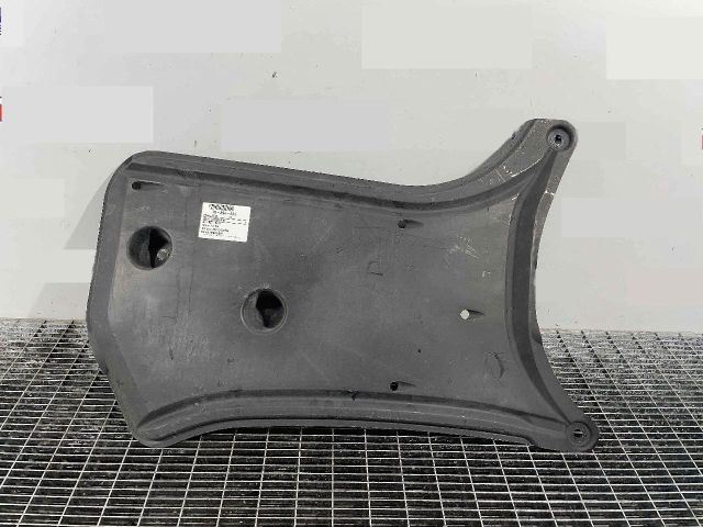 bontott AUDI A4 B8 Alsó Motorburkolat