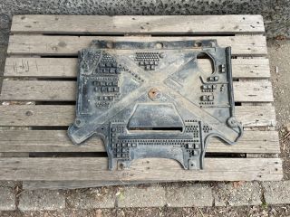 bontott AUDI A4 B8 Alsó Motorburkolat