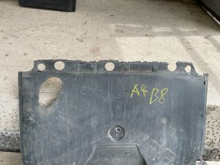 bontott AUDI A4 B8 Alsó Motorburkolat