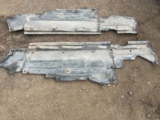 bontott AUDI A4 B8 Alsó Padlólemez Burkolat