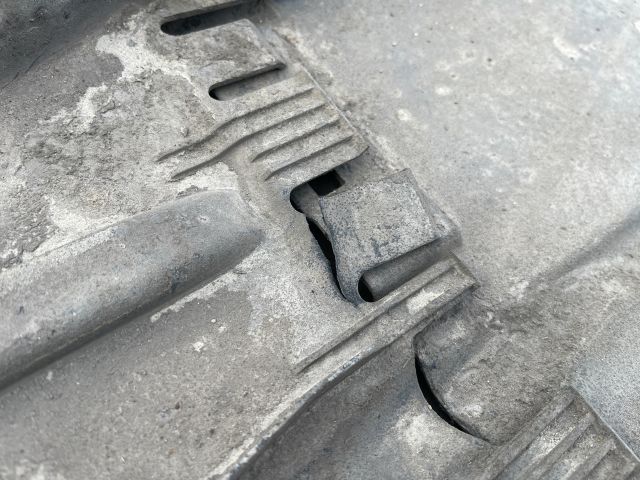 bontott AUDI A4 B8 Alsó Padlólemez Burkolat