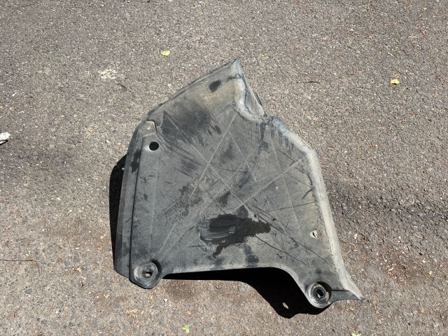 bontott AUDI A4 B8 Alsó Padlólemez Burkolat