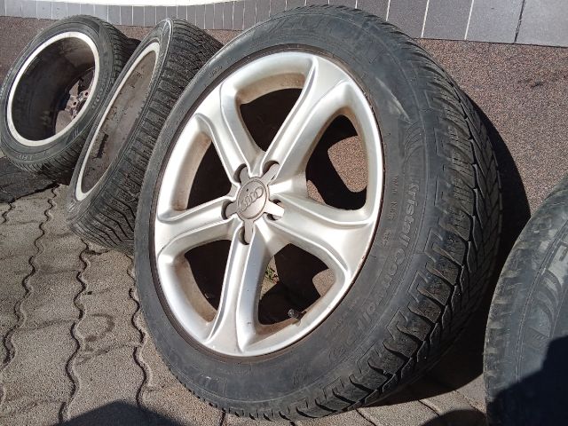 bontott AUDI A4 B8 Alufelni Szett Gumival