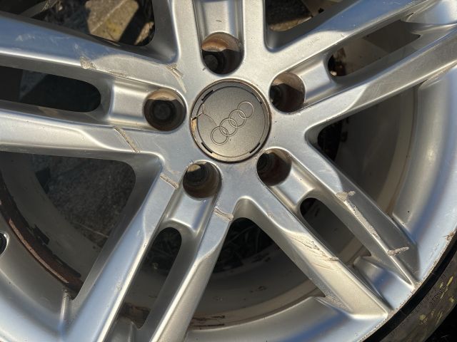 bontott AUDI A4 B8 Alufelni Szett Gumival