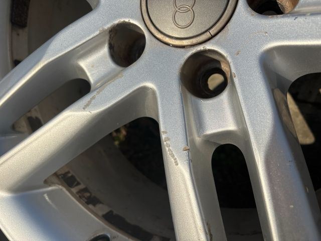 bontott AUDI A4 B8 Alufelni Szett Gumival