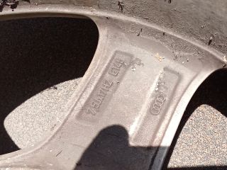 bontott AUDI A4 B8 Alufelni Szett Gumival