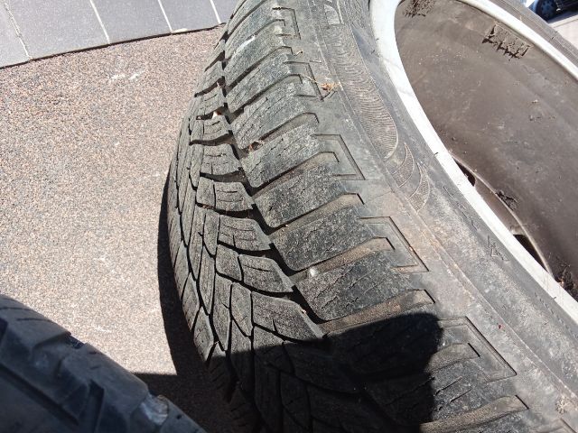 bontott AUDI A4 B8 Alufelni Szett Gumival