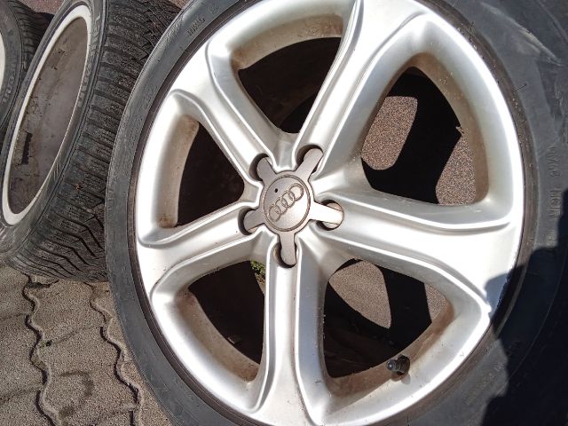 bontott AUDI A4 B8 Alufelni Szett Gumival