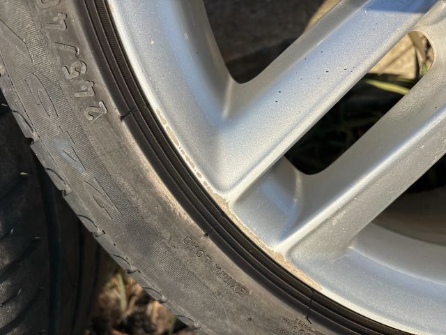 bontott AUDI A4 B8 Alufelni Szett Gumival