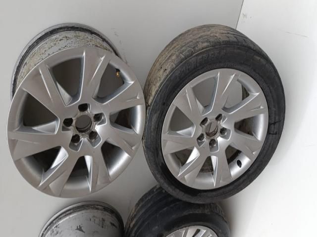 bontott AUDI A4 B8 Alufelni Szett