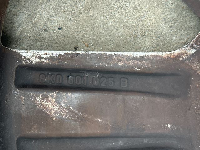 bontott AUDI A4 B8 Alufelni Szett